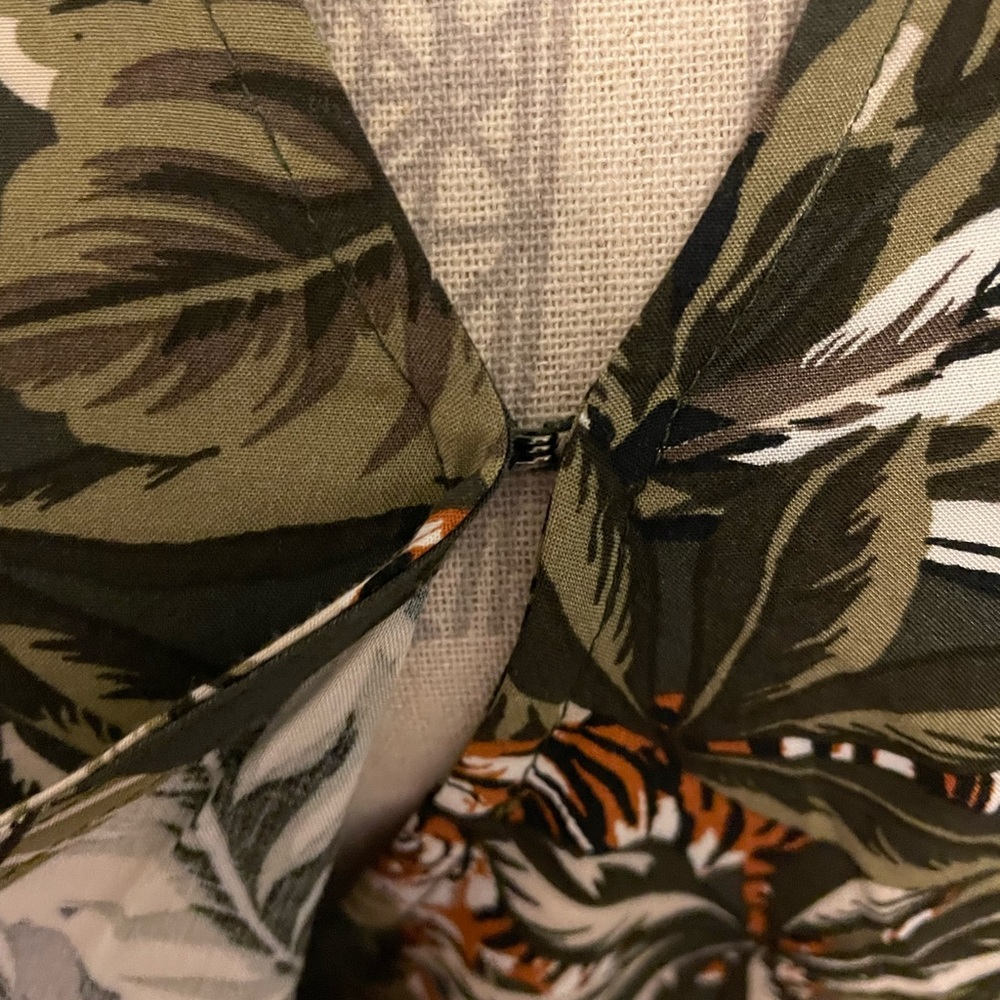 🌾SALE🌾Banana Republic tiger pattern wrap dress - Picture 10 of 10
